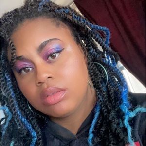 Meet your Posher, Miracle